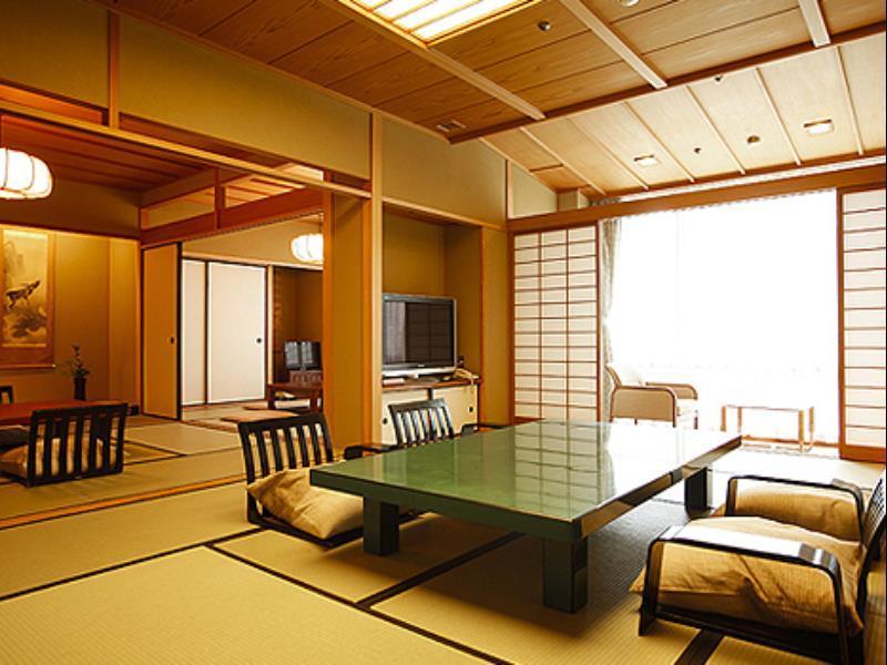 Choraku Ryokan Kobe Exterior photo