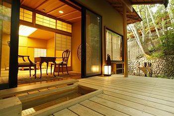 Choraku Ryokan Kobe Exterior photo